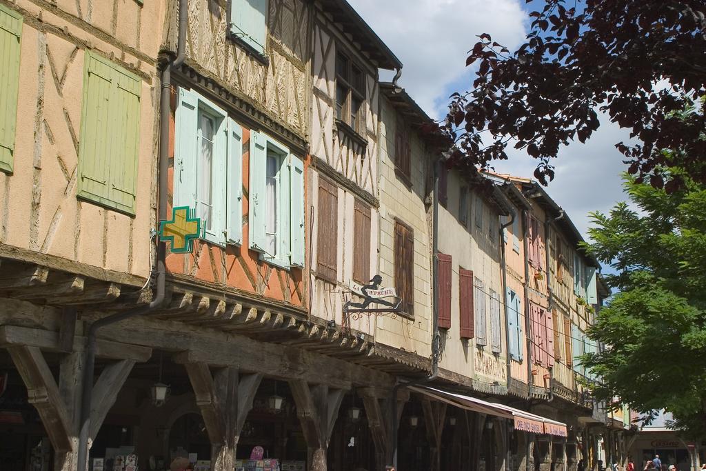 Hôtel Le Commerce Mirepoix (Ariege) Exterior foto