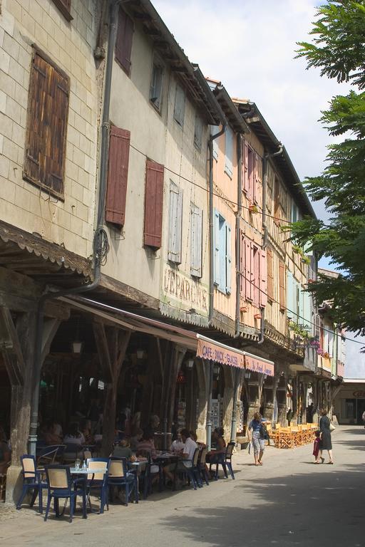 Hôtel Le Commerce Mirepoix (Ariege) Exterior foto